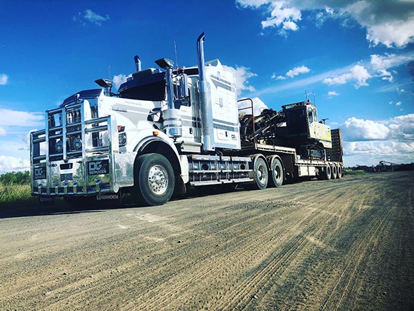 Road Truck Transporting Drilling Equipment in Australia | 2020